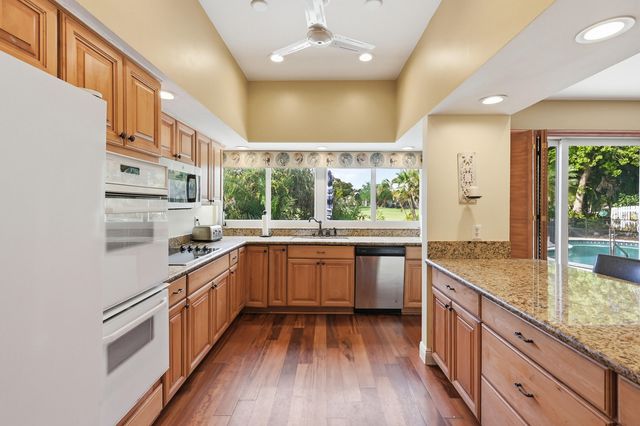 9001 N Lake Dasha Drive, Plantation, FL 33324