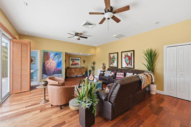 9001 N Lake Dasha Drive, Plantation, FL 33324