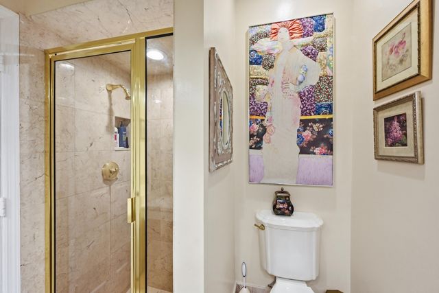 9001 N Lake Dasha Drive, Plantation, FL 33324