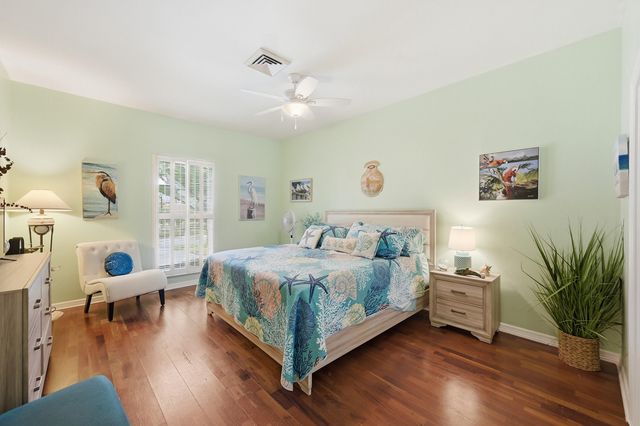 9001 N Lake Dasha Drive, Plantation, FL 33324