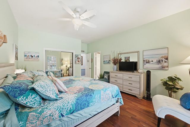 9001 N Lake Dasha Drive, Plantation, FL 33324