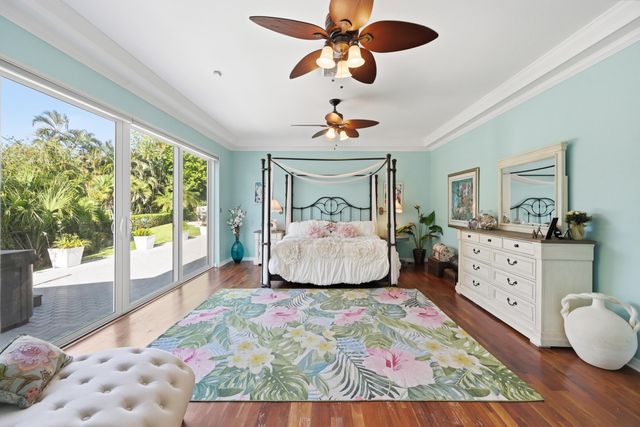 9001 N Lake Dasha Drive, Plantation, FL 33324