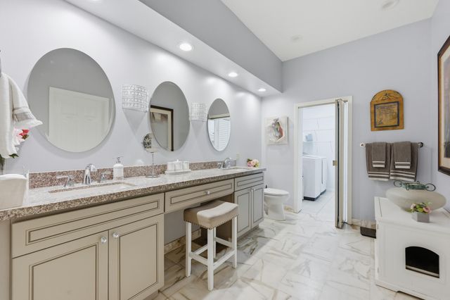 9001 N Lake Dasha Drive, Plantation, FL 33324