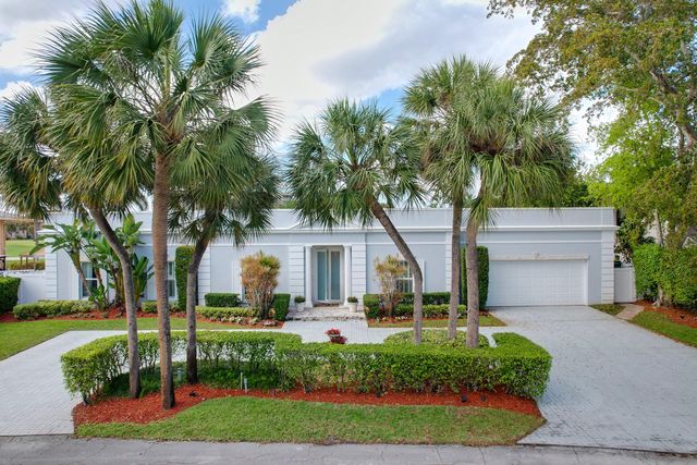 9001 N Lake Dasha Drive, Plantation, FL 33324