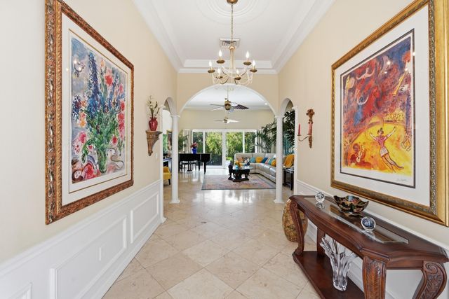 9001 N Lake Dasha Drive, Plantation, FL 33324