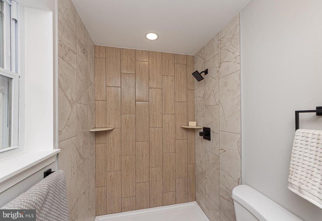 Image 17 of property listing at 3716 SYLVAN DR, Gwynn Oak, MD 21207