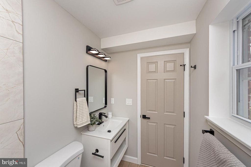 Image 18 of property listing at 3716 SYLVAN DR, Gwynn Oak, MD 21207