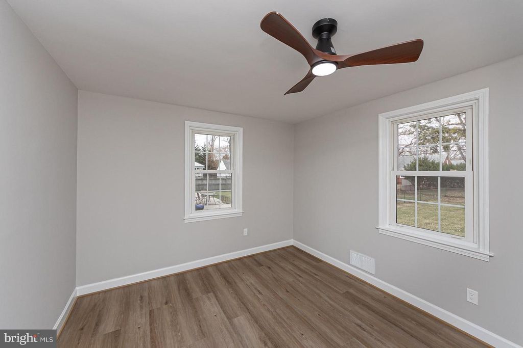 Image 19 of property listing at 3716 SYLVAN DR, Gwynn Oak, MD 21207