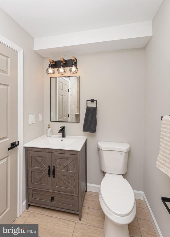 Image 22 of property listing at 3716 SYLVAN DR, Gwynn Oak, MD 21207