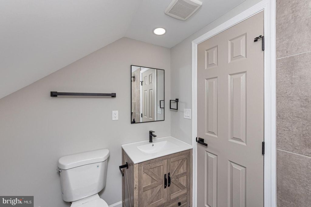 Image 27 of property listing at 3716 SYLVAN DR, Gwynn Oak, MD 21207