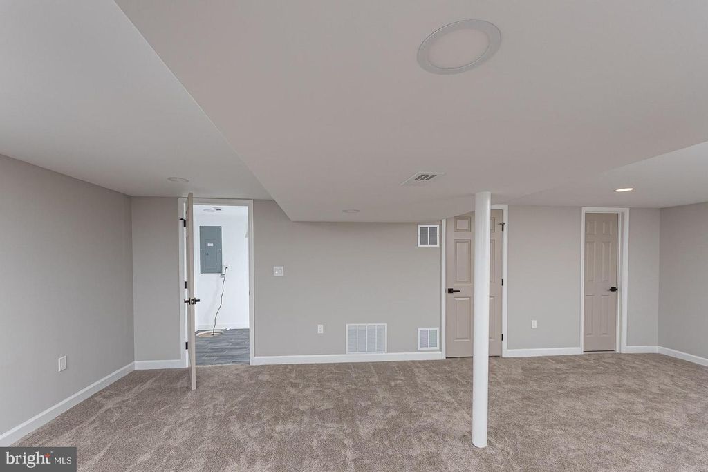 Image 35 of property listing at 3716 SYLVAN DR, Gwynn Oak, MD 21207