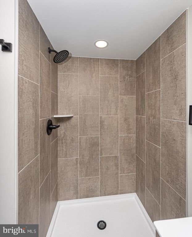 Image 36 of property listing at 3716 SYLVAN DR, Gwynn Oak, MD 21207