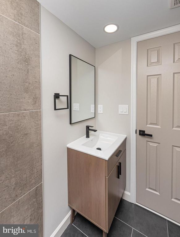 Image 37 of property listing at 3716 SYLVAN DR, Gwynn Oak, MD 21207