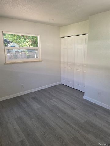 1126 Ossington Avenue, Flint, MI 48507