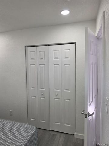 1126 Ossington Avenue, Flint, MI 48507