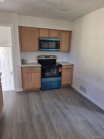 1126 Ossington Avenue, Flint, MI 48507