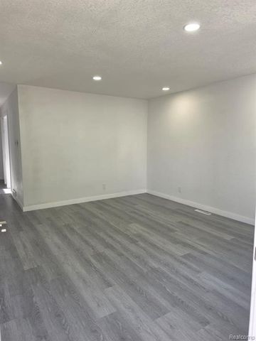 1126 Ossington Avenue, Flint, MI 48507