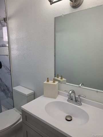 1126 Ossington Avenue, Flint, MI 48507