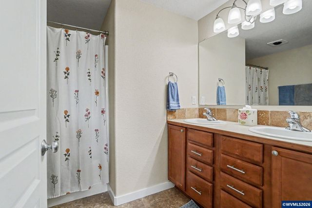1032 Canal Av SE, Albany, OR 97322