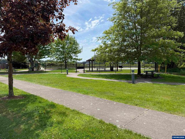 1032 Canal Av SE, Albany, OR 97322