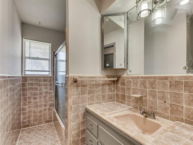 2525 SW 69th Street, Oklahoma City, OK 73159