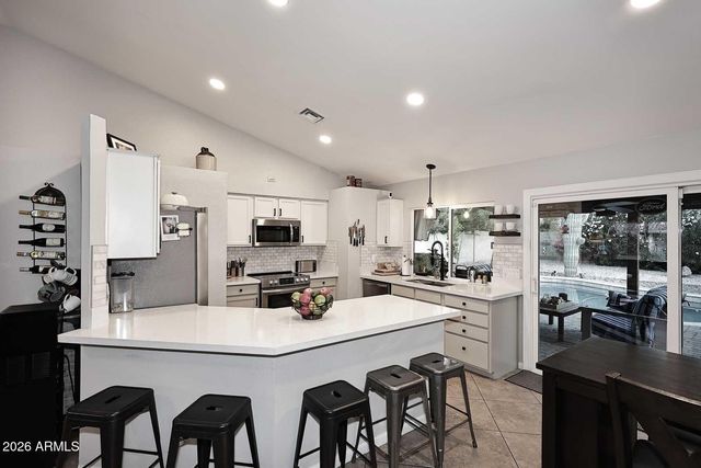 1521 E SHEFFIELD Avenue, Chandler, AZ 85225