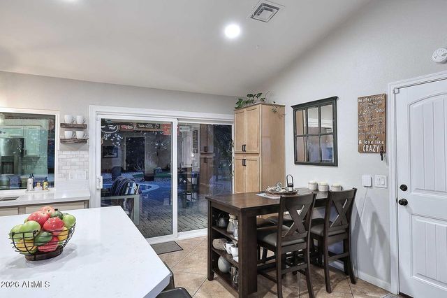 1521 E SHEFFIELD Avenue, Chandler, AZ 85225