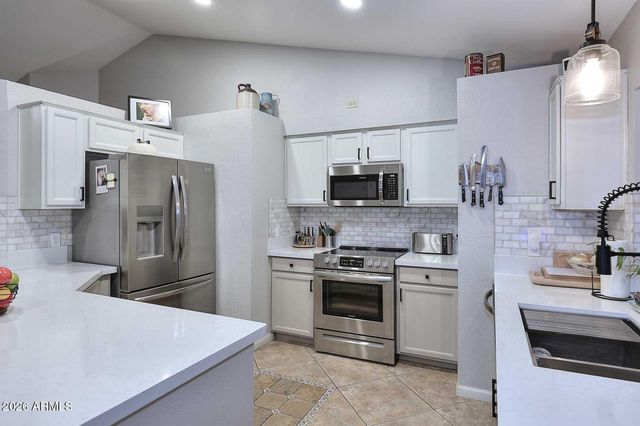 1521 E SHEFFIELD Avenue, Chandler, AZ 85225