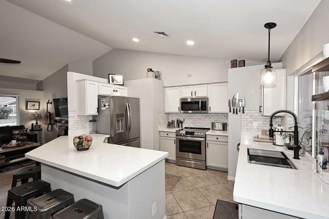 1521 E SHEFFIELD Avenue, Chandler, AZ 85225