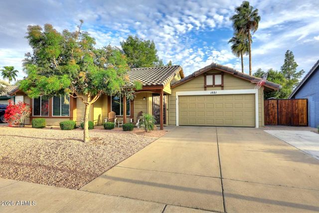 1521 E SHEFFIELD Avenue, Chandler, AZ 85225