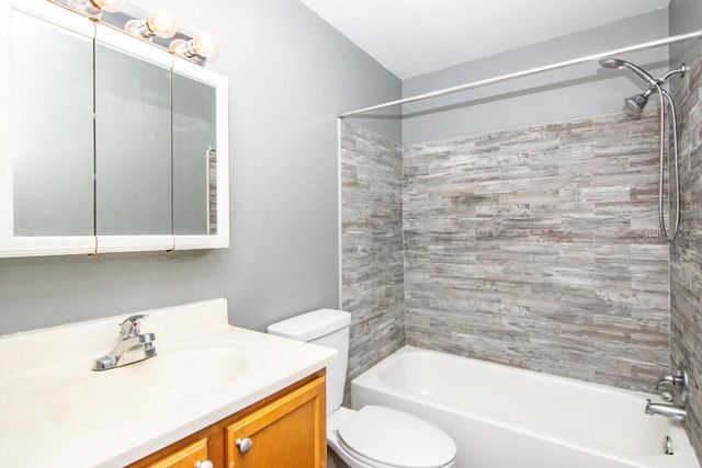 214 LAKE PARSONS GREEN 208, Brandon, FL 33511