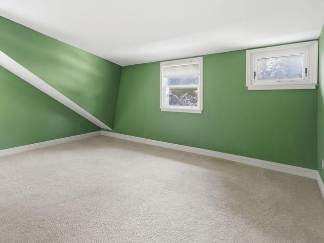 4858 N Iroquois AVENUE, Glendale, WI 53217