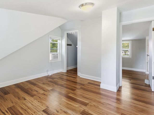 4858 N Iroquois AVENUE, Glendale, WI 53217