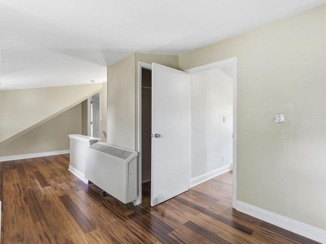 4858 N Iroquois AVENUE, Glendale, WI 53217