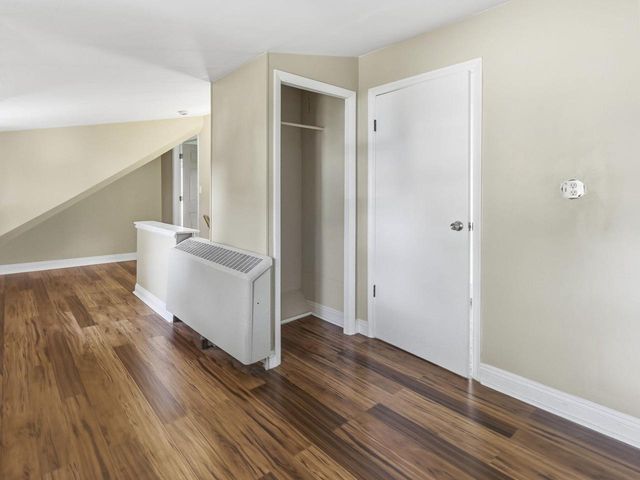 4858 N Iroquois AVENUE, Glendale, WI 53217