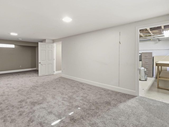 4858 N Iroquois AVENUE, Glendale, WI 53217