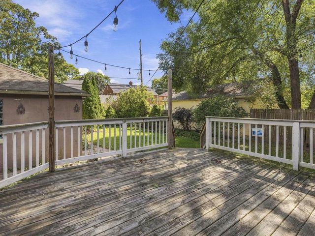 4858 N Iroquois AVENUE, Glendale, WI 53217