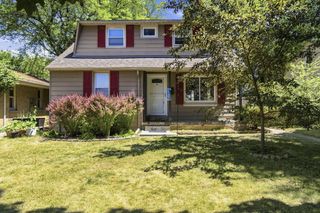 4858 N Iroquois AVENUE, Glendale, WI 53217