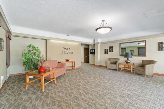 6450 York Avenue S 308, Edina, MN 55435