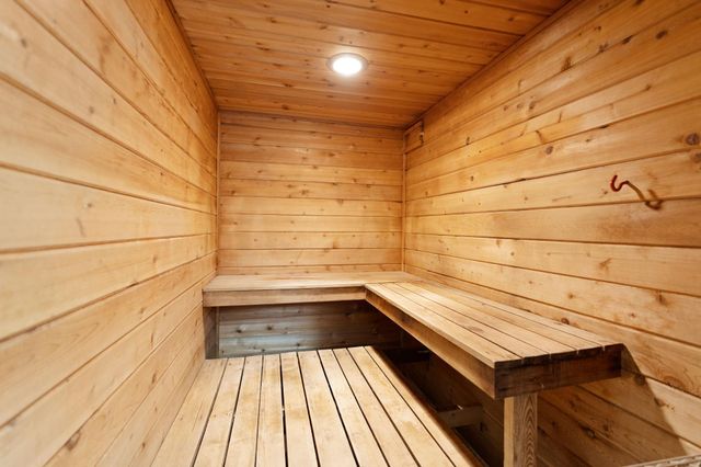 6450 York Avenue S 308, Edina, MN 55435