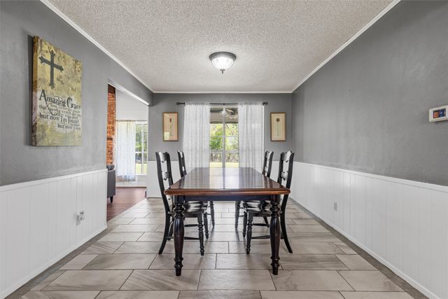 1049 W Moonlight Drive, Robinson, TX 76706