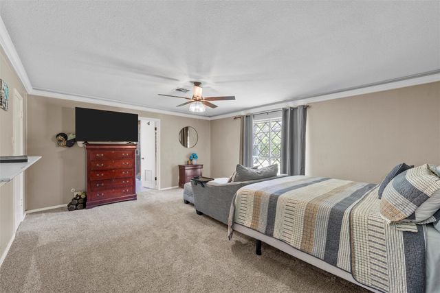 1049 W Moonlight Drive, Robinson, TX 76706