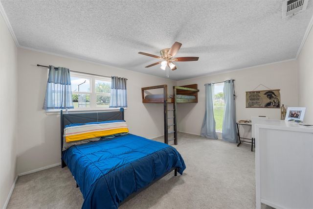 1049 W Moonlight Drive, Robinson, TX 76706