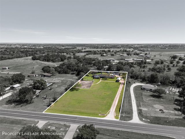 1049 W Moonlight Drive, Robinson, TX 76706