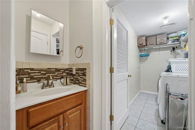 8 Elm Street 112, Spring Valley, NY 10977