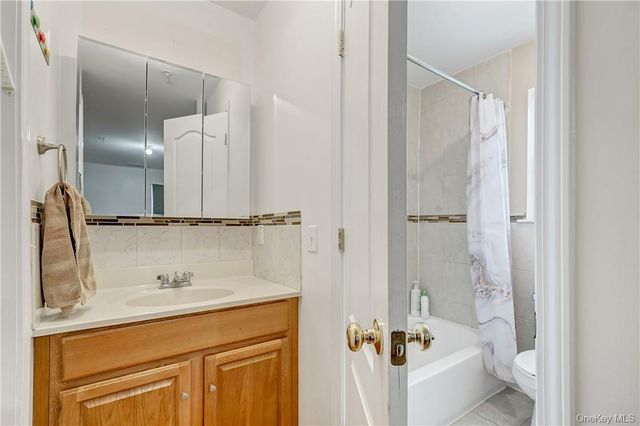 8 Elm Street 112, Spring Valley, NY 10977