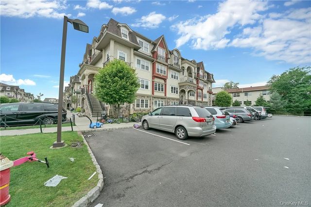 8 Elm Street 112, Spring Valley, NY 10977