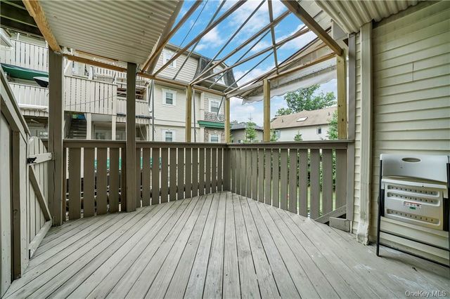 8 Elm Street 112, Spring Valley, NY 10977