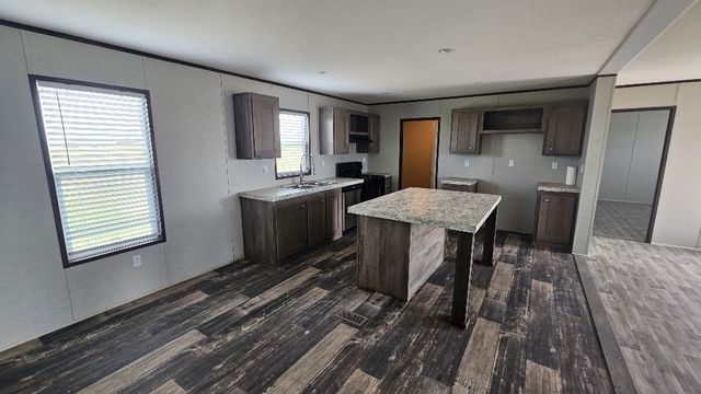 6901 Pr Henry, Shallowater, TX 79363