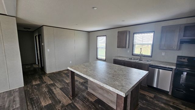 6901 Pr Henry, Shallowater, TX 79363